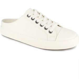 Splendid canvas sneaker NWT